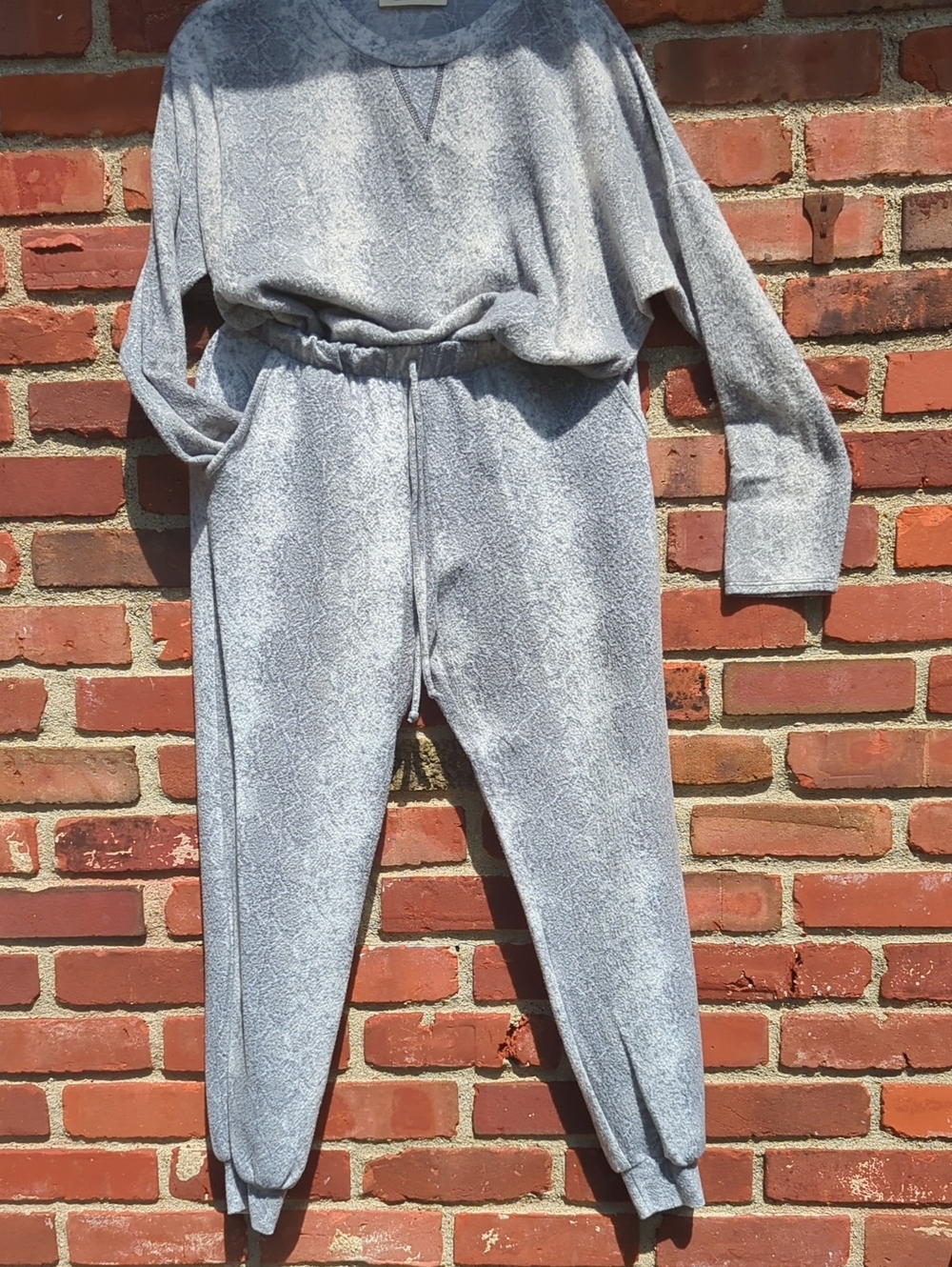 Women's Gray Pullover Jogger Set - Relaxed Track Pants & Top